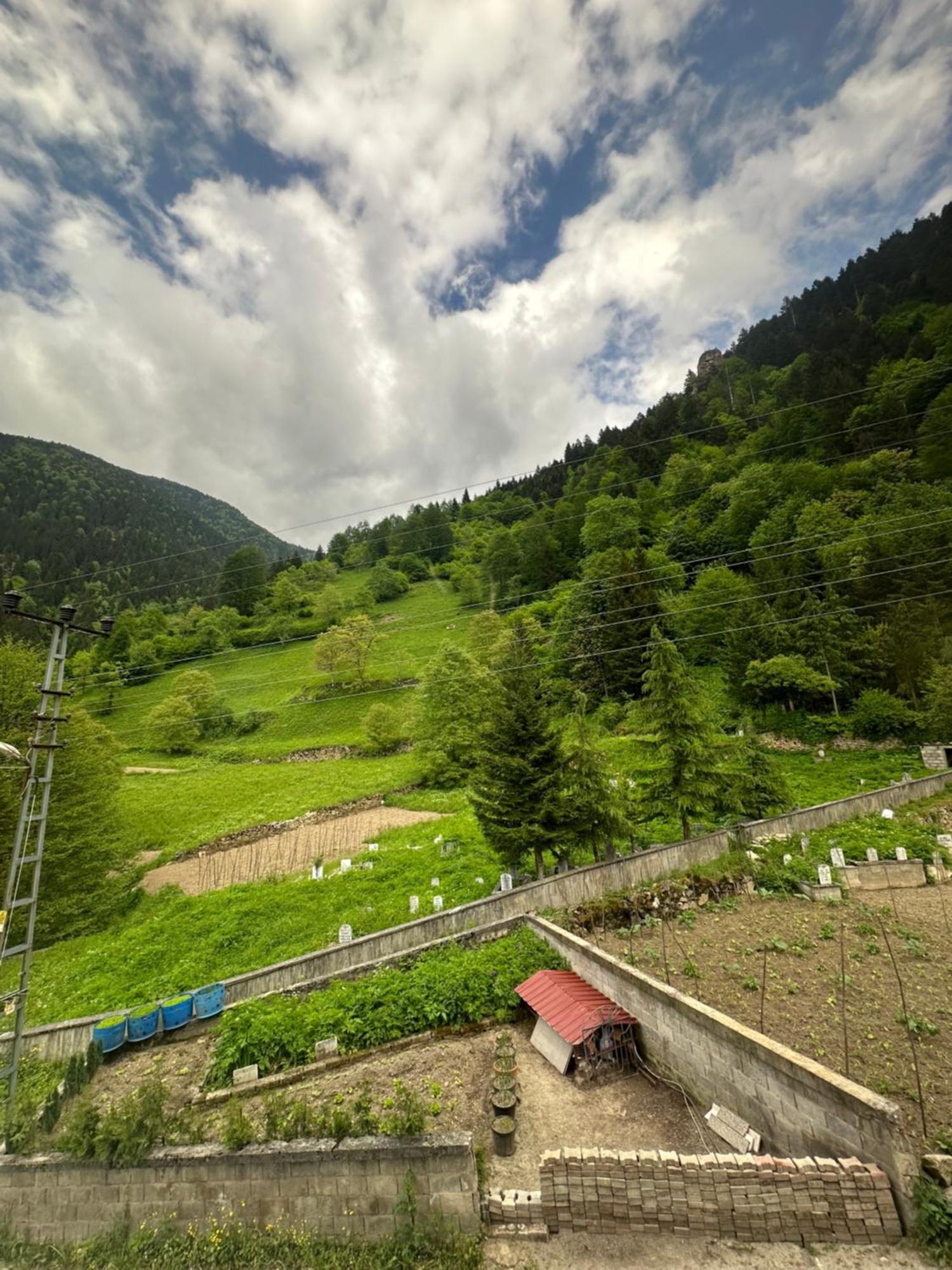 Ucan Pansiyon Caykara Exteriér fotografie